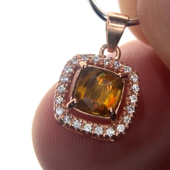 Sphene 1.05ct Rose Gold Finish Solid 925 Sterling Silver Pendant - Picture 1 of 8